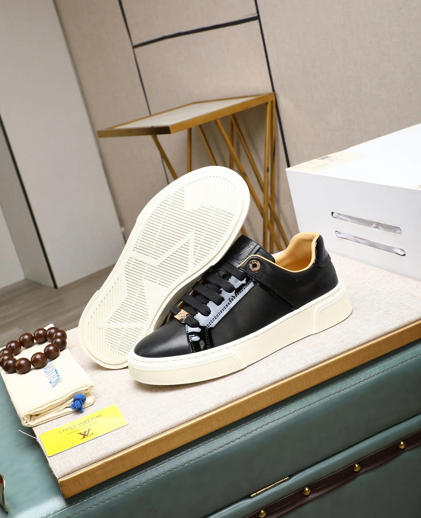 Men's shoes 💰460 [LV～] Men's casual shoes 2025z cabinet sales simultaneously 🔶Size: 38-44 #️⃣ 🔷3 colors🔜The upper is made of multi-material splicing➕cow leather lining, comfortable and breathable, sole: original comfortable and wear-resistant outsole, ⚠️real thing📱photographed🎬real thing is better📢📢📢